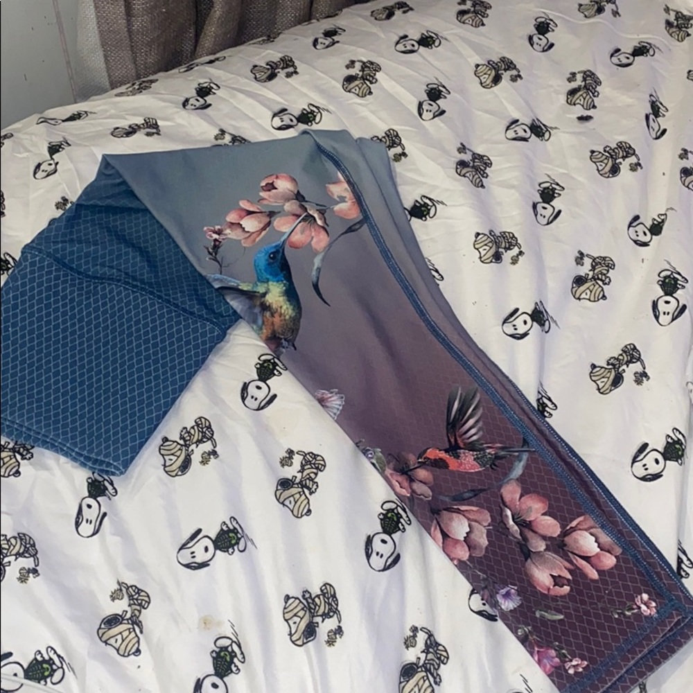 Super Cute Bird & Flower Print Athletic Leggings